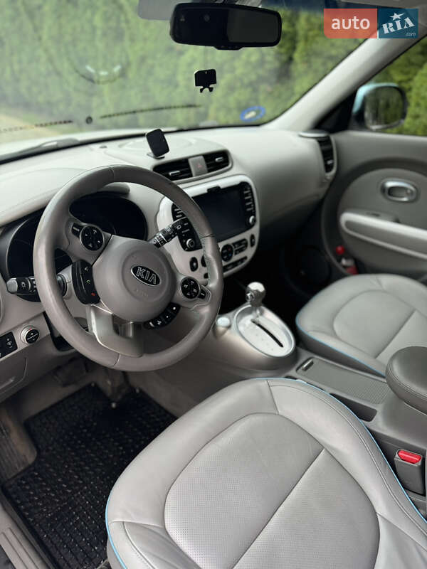 Внедорожник / Кроссовер Kia Soul 2016 в Ровно фото 24 Внедорожник / Кроссовер Kia Soul 2016 в Ровно