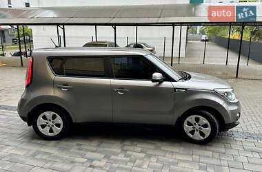 Внедорожник / Кроссовер Kia Soul 2017 в 