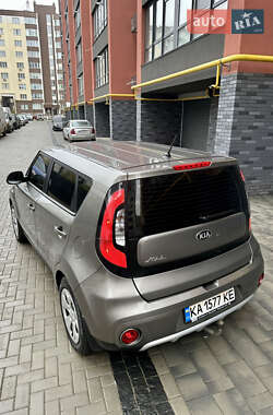 Внедорожник / Кроссовер Kia Soul 2017 в 