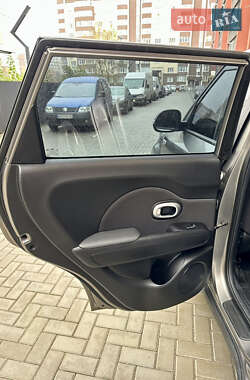 Внедорожник / Кроссовер Kia Soul 2017 в 