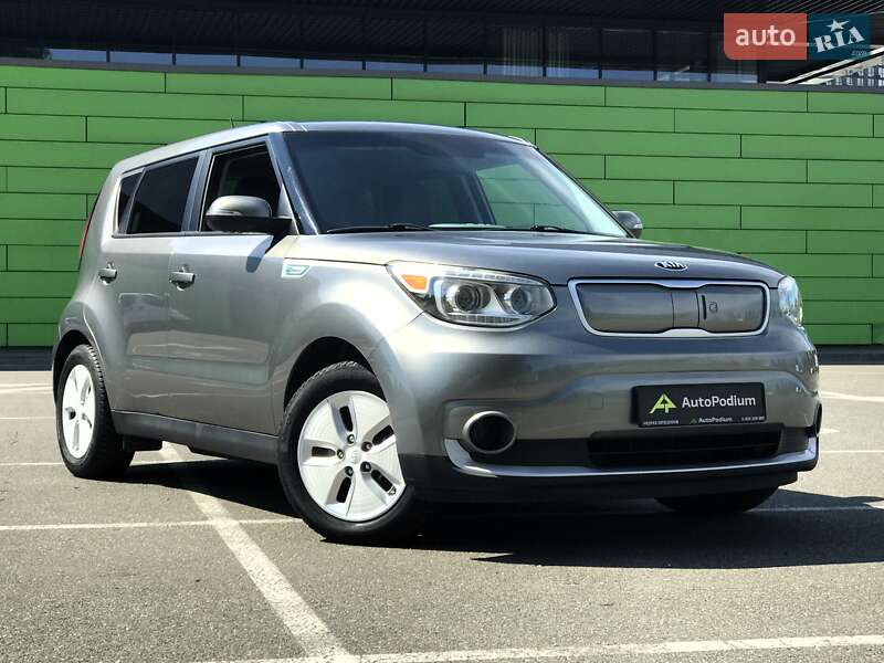 Позашляховик / Кросовер Kia Soul 2015 в Києві