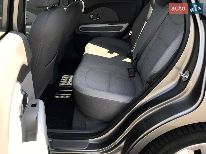 Позашляховик / Кросовер Kia Soul 2015 в Києві