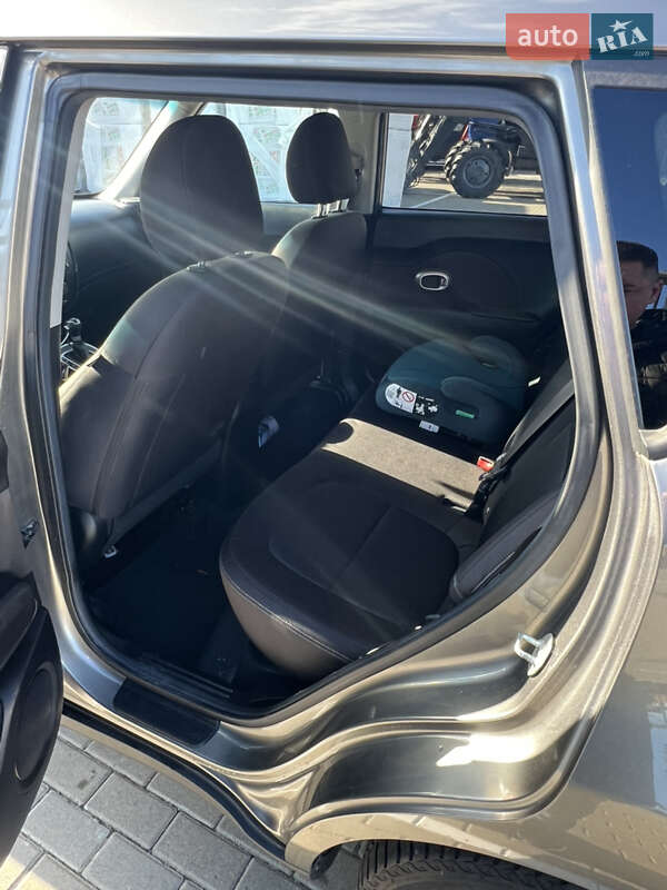 Позашляховик / Кросовер Kia Soul 2016 в Борисполі