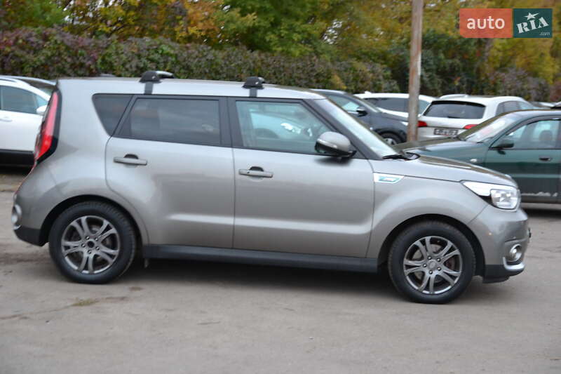 Внедорожник / Кроссовер Kia Soul 2016 в Луцке