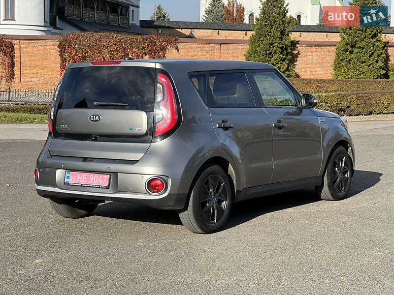 Внедорожник / Кроссовер Kia Soul 2016 в Владимире фото 5 Внедорожник / Кроссовер Kia Soul 2016 в Владимире