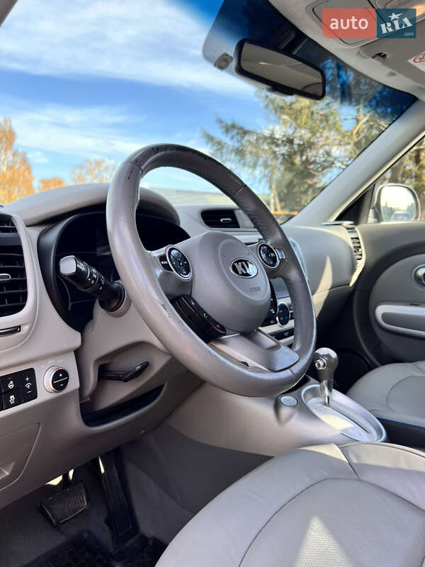 Внедорожник / Кроссовер Kia Soul 2016 в Владимире фото 30 Внедорожник / Кроссовер Kia Soul 2016 в Владимире