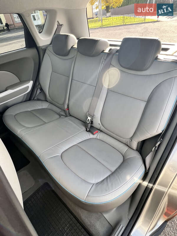 Внедорожник / Кроссовер Kia Soul 2016 в Владимире фото 47 Внедорожник / Кроссовер Kia Soul 2016 в Владимире