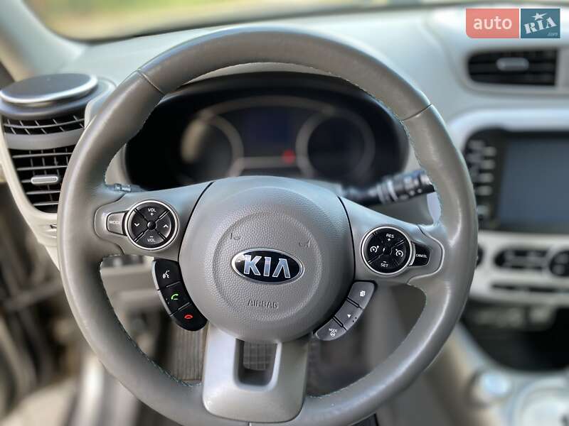 Внедорожник / Кроссовер Kia Soul 2015 в Киеве фото 12 Внедорожник / Кроссовер Kia Soul 2015 в Киеве