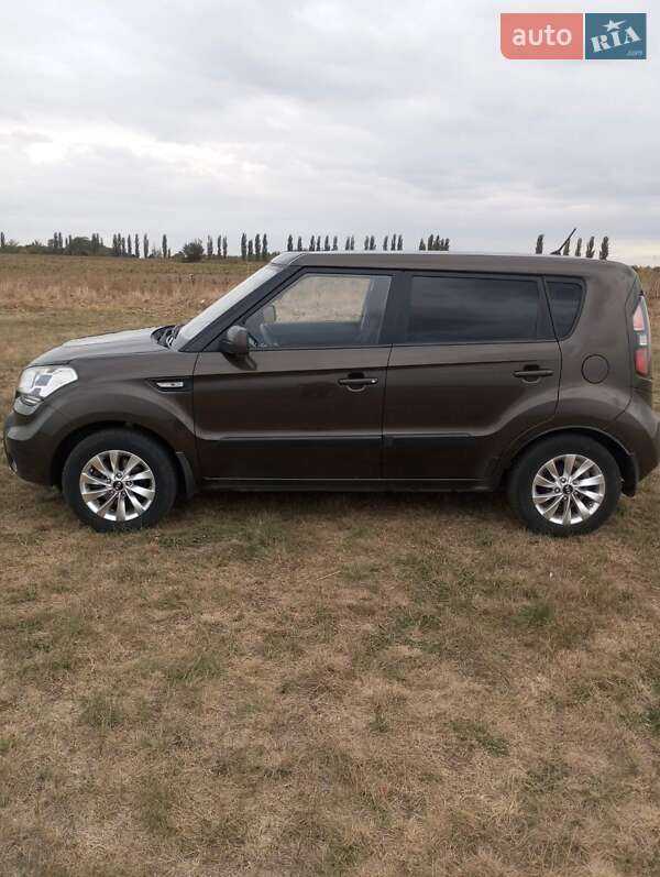 Внедорожник / Кроссовер Kia Soul 2011 в Голованевске