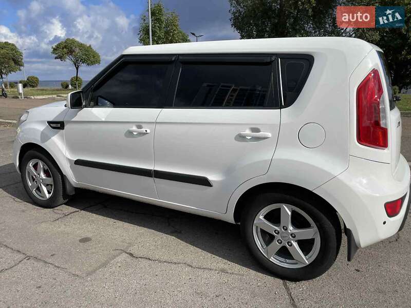 Внедорожник / Кроссовер Kia Soul 2013 в Черкассах фото 4 Внедорожник / Кроссовер Kia Soul 2013 в Черкассах
