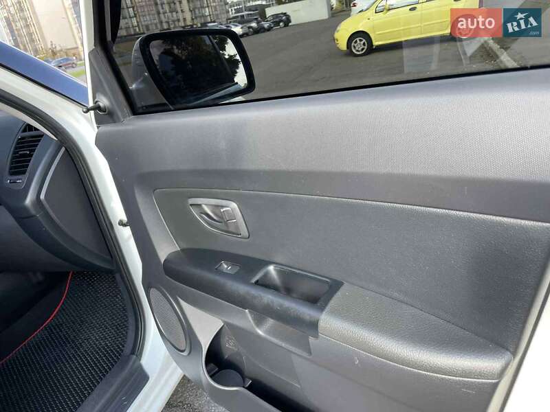 Внедорожник / Кроссовер Kia Soul 2013 в Черкассах фото 20 Внедорожник / Кроссовер Kia Soul 2013 в Черкассах