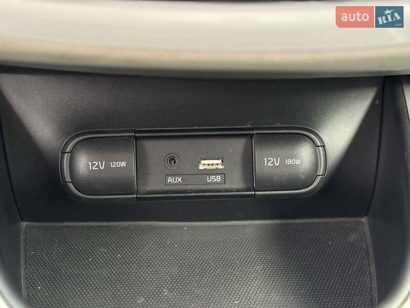 Внедорожник / Кроссовер Kia Soul 2015 в Ровно фото 39 Внедорожник / Кроссовер Kia Soul 2015 в Ровно