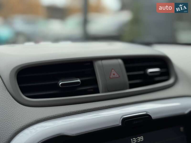 Внедорожник / Кроссовер Kia Soul 2015 в Ровно фото 42 Внедорожник / Кроссовер Kia Soul 2015 в Ровно