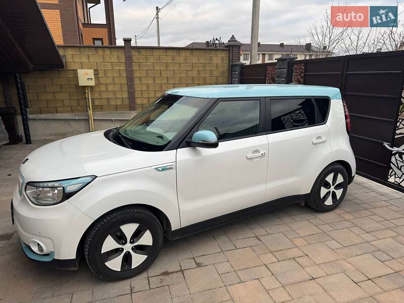 Внедорожник / Кроссовер Kia Soul 2015 в Ровно фото 11 Внедорожник / Кроссовер Kia Soul 2015 в Ровно