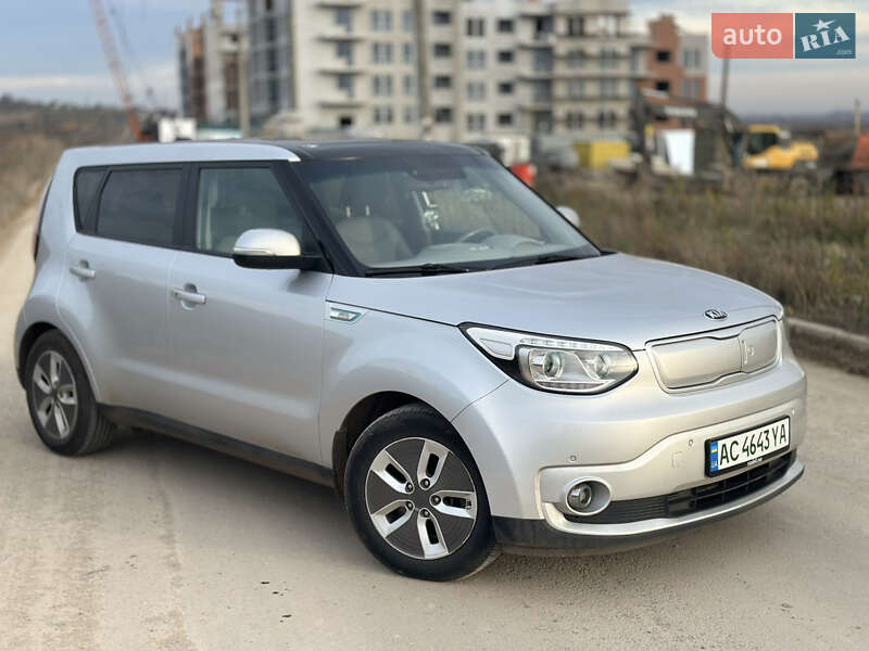 Внедорожник / Кроссовер Kia Soul 2017 в Ровно