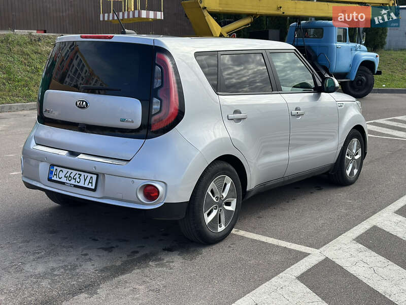 Внедорожник / Кроссовер Kia Soul 2017 в Ровно