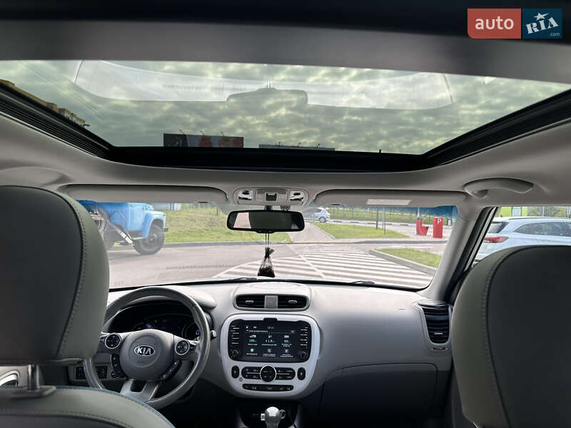 Внедорожник / Кроссовер Kia Soul 2017 в Ровно