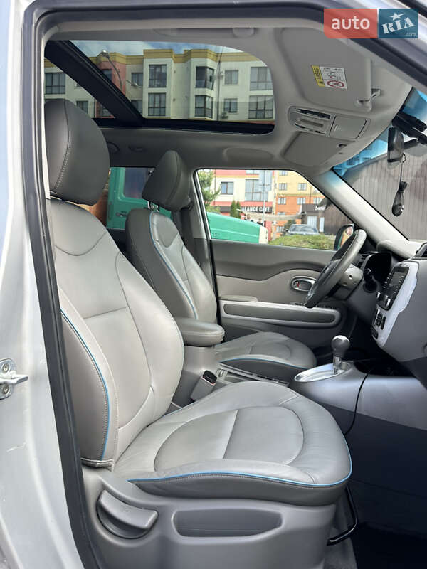 Внедорожник / Кроссовер Kia Soul 2017 в Ровно