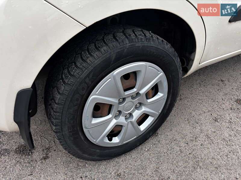 Внедорожник / Кроссовер Kia Soul 2011 в Запорожье фото 10 Внедорожник / Кроссовер Kia Soul 2011 в Запорожье