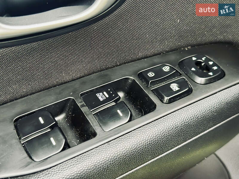 Позашляховик / Кросовер Kia Soul 2015 в Бердичеві