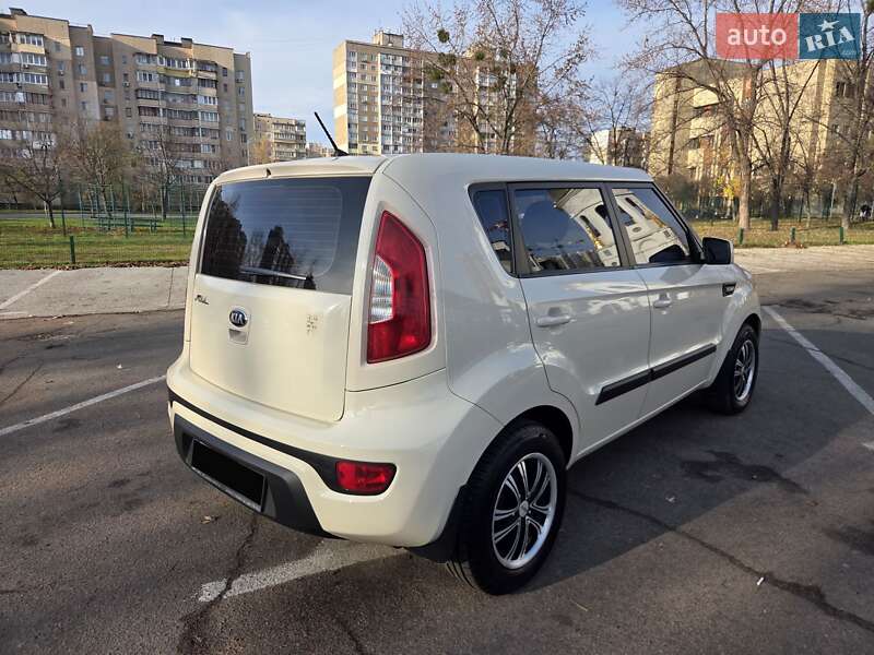 Внедорожник / Кроссовер Kia Soul 2012 в Киеве фото 7 Внедорожник / Кроссовер Kia Soul 2012 в Киеве