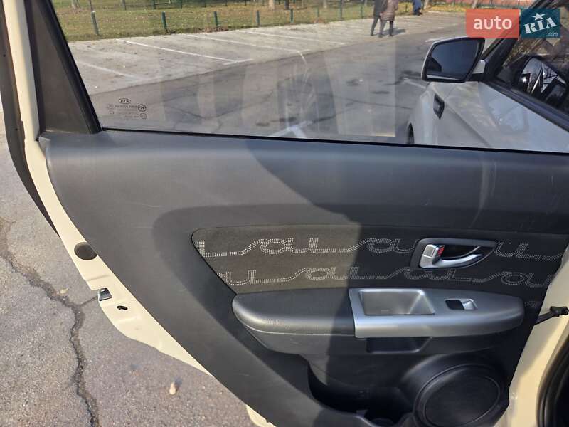 Внедорожник / Кроссовер Kia Soul 2012 в Киеве фото 26 Внедорожник / Кроссовер Kia Soul 2012 в Киеве