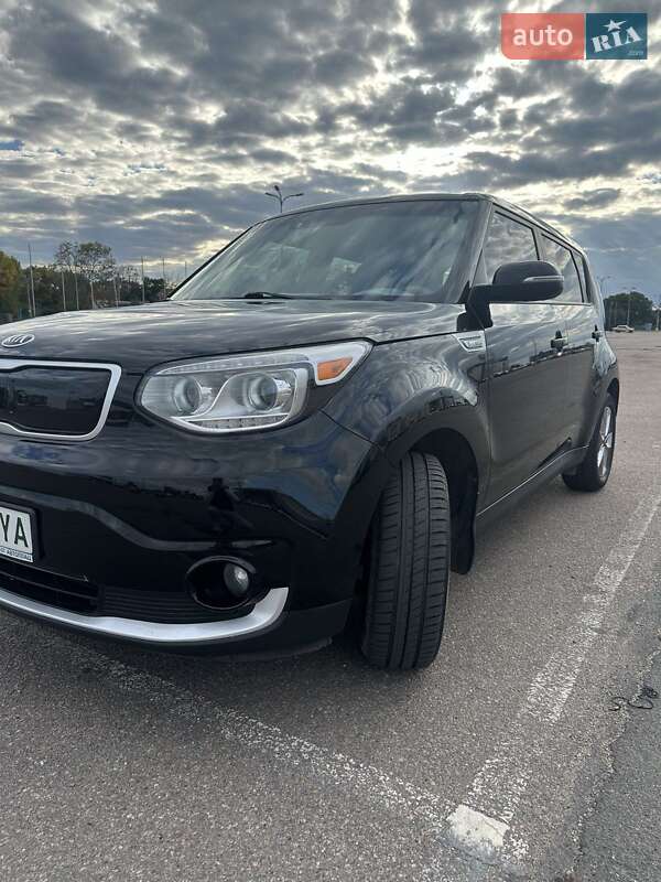 Внедорожник / Кроссовер Kia Soul 2016 в Одессе фото Внедорожник / Кроссовер Kia Soul 2016 в Одессе