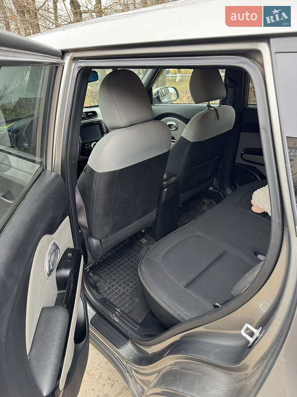 Позашляховик / Кросовер Kia Soul 2015 в Подільську фото 7 Позашляховик / Кросовер Kia Soul 2015 в Подільську