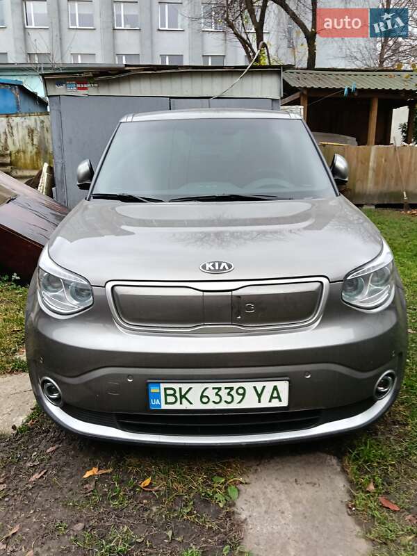 Внедорожник / Кроссовер Kia Soul 2016 в Ровно фото Внедорожник / Кроссовер Kia Soul 2016 в Ровно