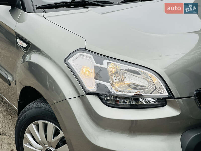 Позашляховик / Кросовер Kia Soul 2011 в Харкові