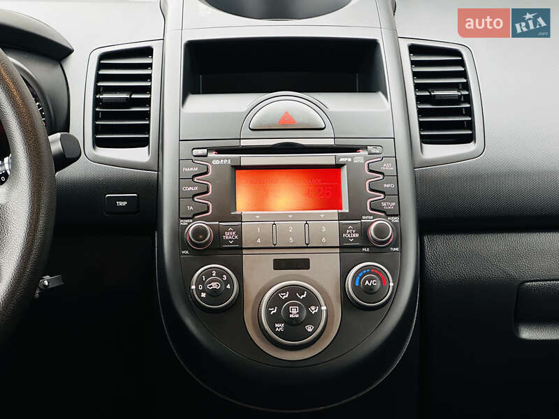 Позашляховик / Кросовер Kia Soul 2011 в Харкові