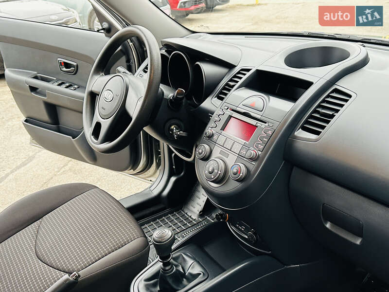 Позашляховик / Кросовер Kia Soul 2011 в Харкові