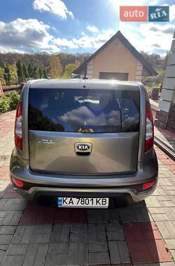 Позашляховик / Кросовер Kia Soul 2013 в Києві