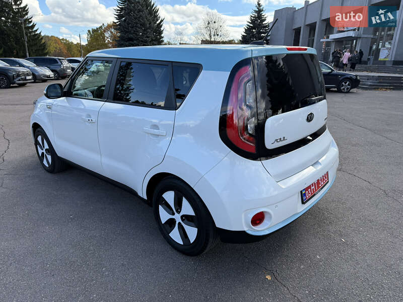 Внедорожник / Кроссовер Kia Soul 2016 в Ровно фото 12 Внедорожник / Кроссовер Kia Soul 2016 в Ровно