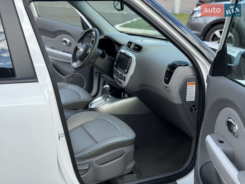 Внедорожник / Кроссовер Kia Soul 2016 в Ровно фото 22 Внедорожник / Кроссовер Kia Soul 2016 в Ровно