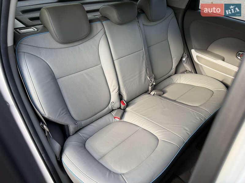 Внедорожник / Кроссовер Kia Soul 2016 в Ровно фото 21 Внедорожник / Кроссовер Kia Soul 2016 в Ровно