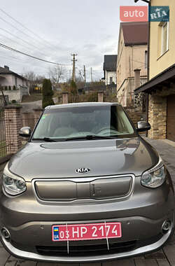 Внедорожник / Кроссовер Kia Soul 2016 в Ровно