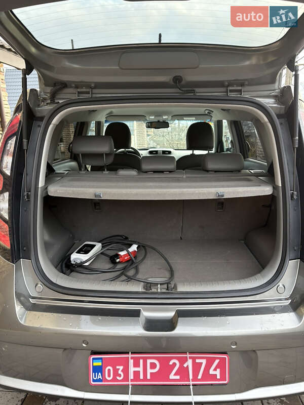 Внедорожник / Кроссовер Kia Soul 2016 в Ровно