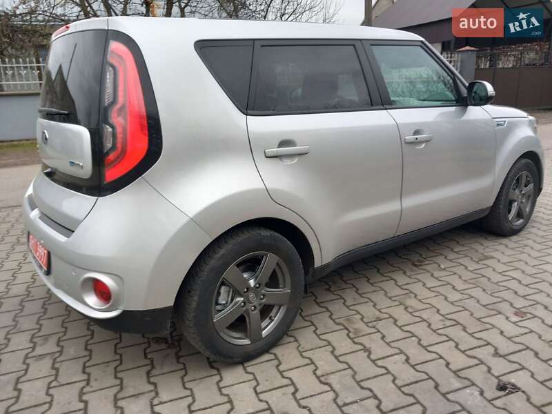 Внедорожник / Кроссовер Kia Soul 2017 в Луцке