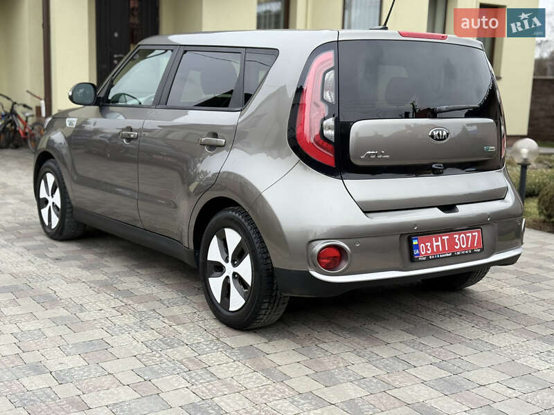 Внедорожник / Кроссовер Kia Soul 2015 в Ивано-Франковске