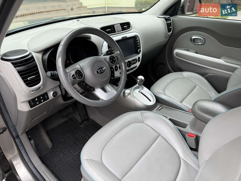 Внедорожник / Кроссовер Kia Soul 2015 в Ивано-Франковске