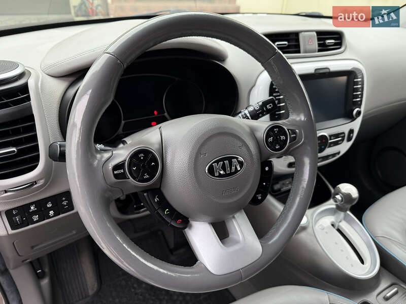 Внедорожник / Кроссовер Kia Soul 2015 в Ивано-Франковске