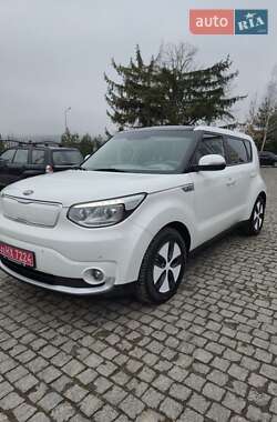 Внедорожник / Кроссовер Kia Soul 2016 в Золочеве