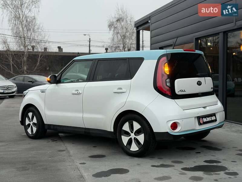 Внедорожник / Кроссовер Kia Soul 2015 в Ровно