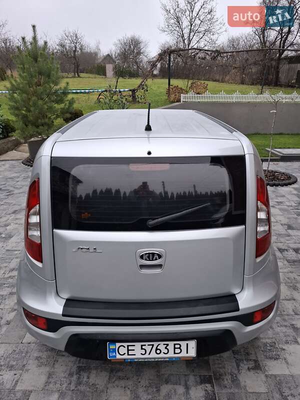 Внедорожник / Кроссовер Kia Soul 2011 в Черновцах