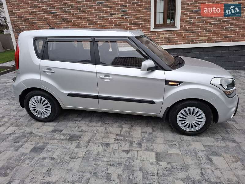 Внедорожник / Кроссовер Kia Soul 2011 в Черновцах