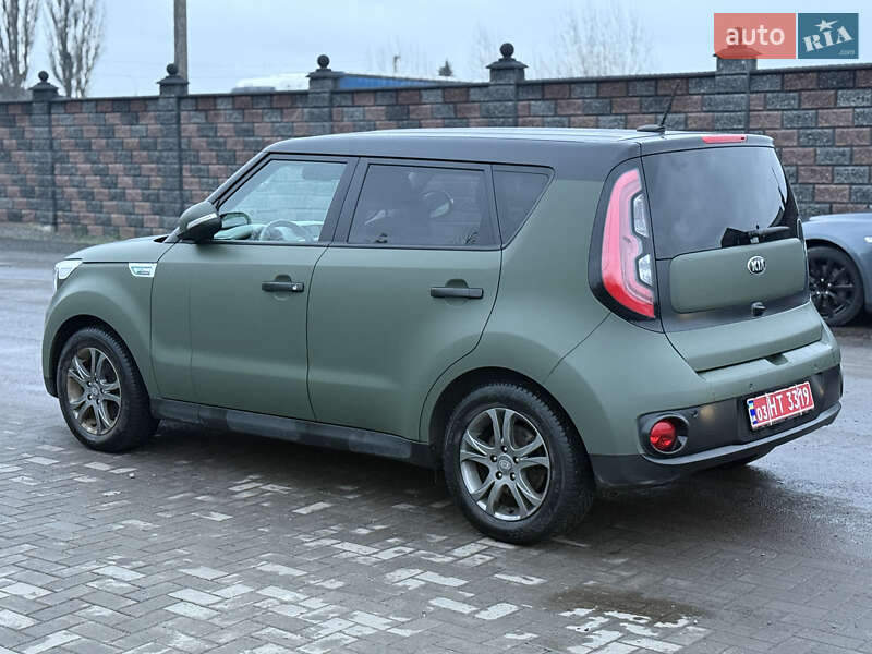 Внедорожник / Кроссовер Kia Soul 2015 в Ровно