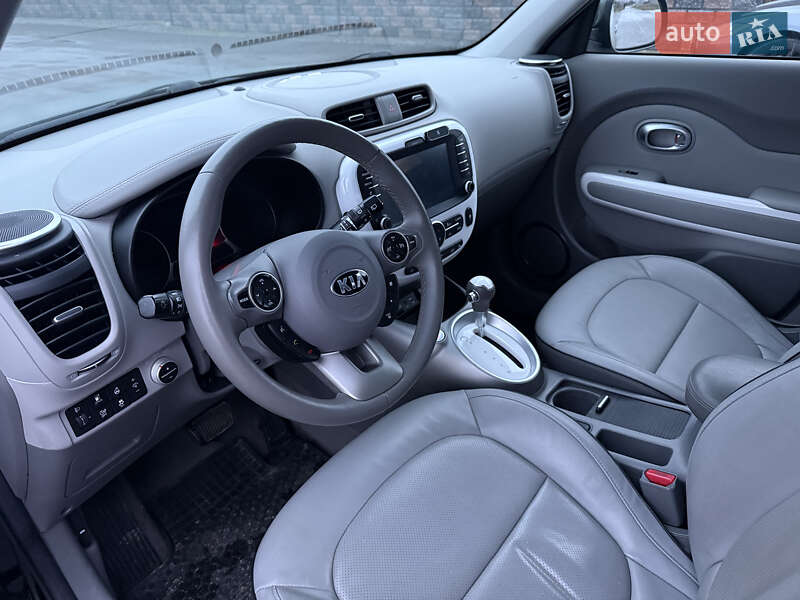 Внедорожник / Кроссовер Kia Soul 2015 в Ровно