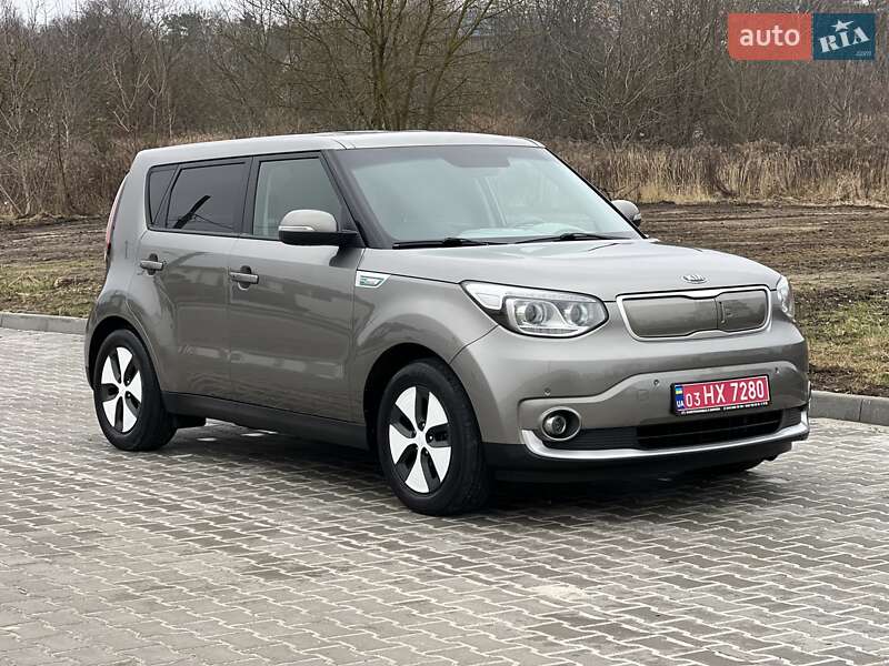 Позашляховик / Кросовер Kia Soul 2016 в Рівному