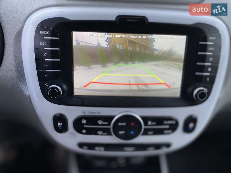 Позашляховик / Кросовер Kia Soul 2015 в Києві